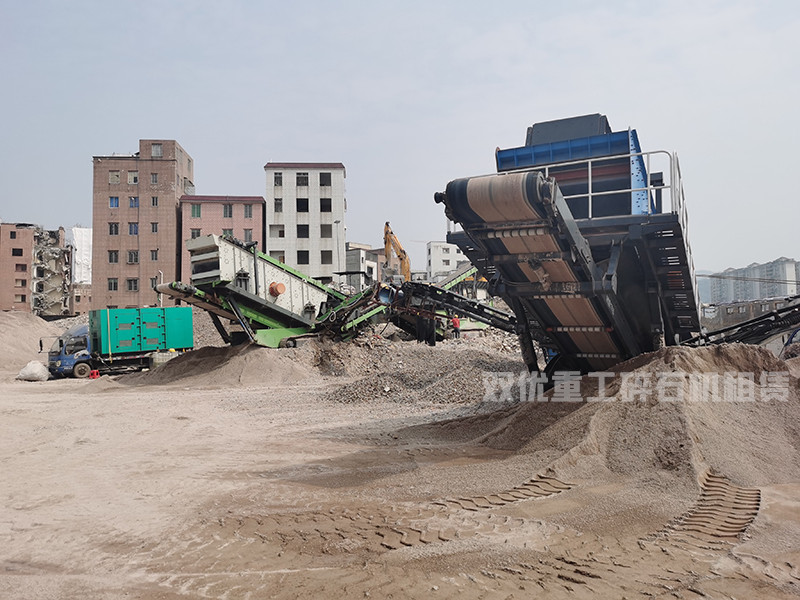 甘肃兰州建筑垃圾处理厂设备  移动破碎机多少钱一台